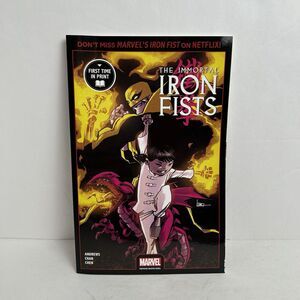 Immortal Iron Fists (Marvel Premiere Graphic Novel) - Andrews, Kaare